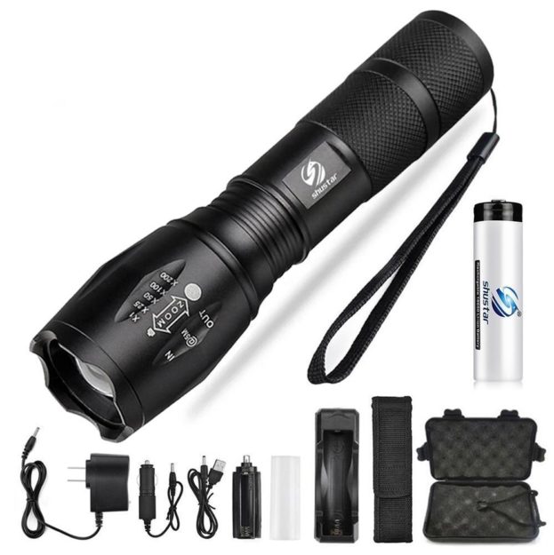 Ultra Bright Zoomable FlashLight